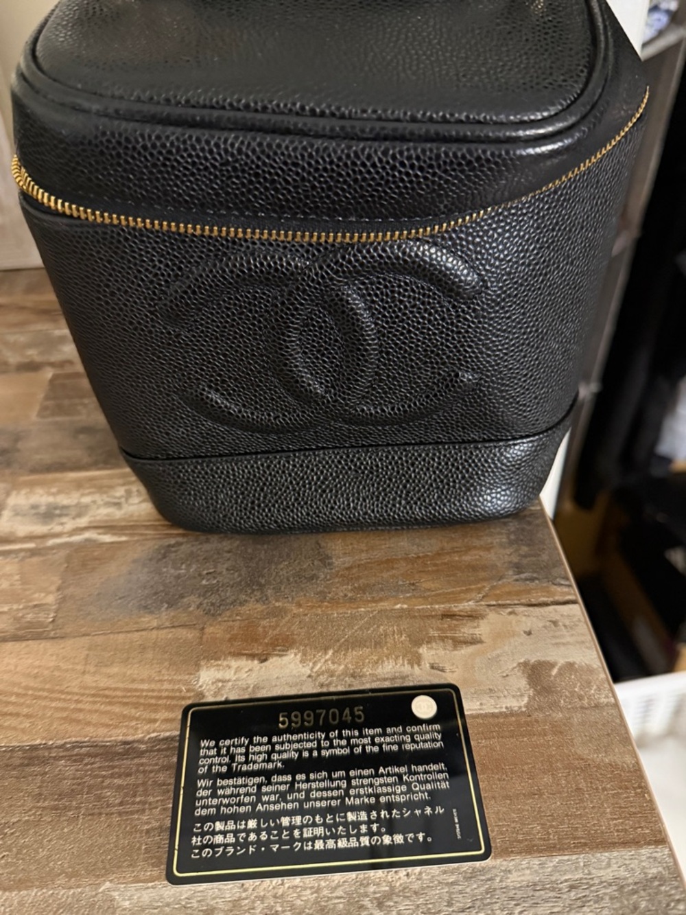 Chanel Vintage Caviar Vanity Case Black GHW CC Crossbody w/ Chain Strap 1997–99 - Picture 5 of 7
